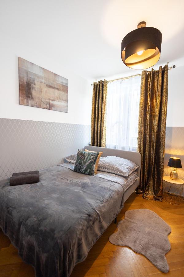 Clicktheflat Stawki Apart Rooms 바르샤바 외부 사진