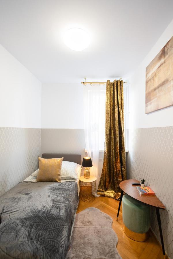 Clicktheflat Stawki Apart Rooms 바르샤바 외부 사진