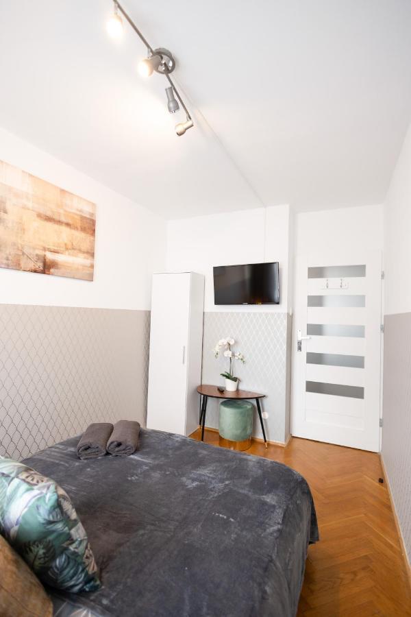 Clicktheflat Stawki Apart Rooms 바르샤바 외부 사진