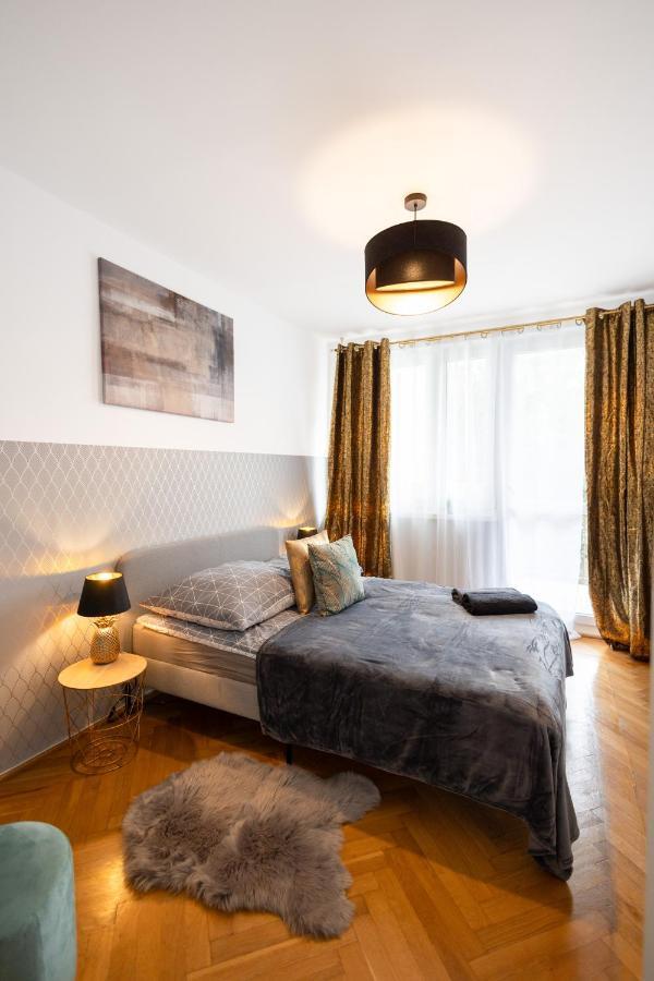 Clicktheflat Stawki Apart Rooms 바르샤바 외부 사진